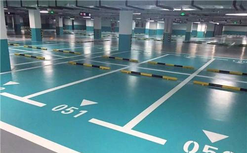 两当两当环氧地坪中涂：构筑坚固地面的关键环节